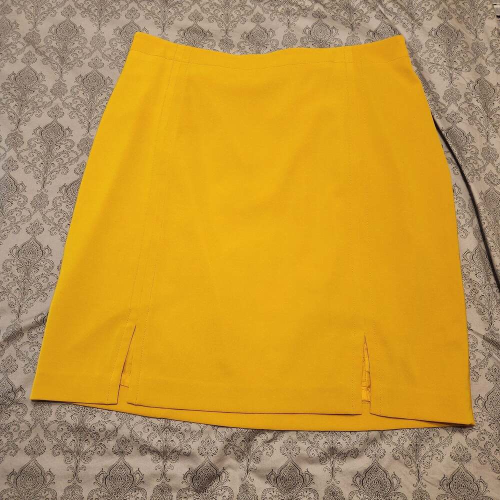 JM Studio by John Meyer Yellow Lined Mini Skirt with Front Slits Size 16
